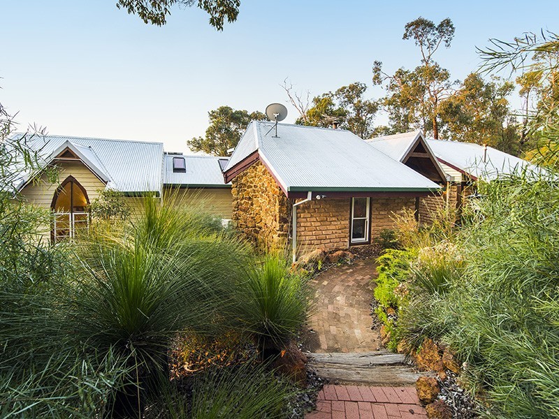 201 Paulls Valley Road, Paulls Valley WA 6076