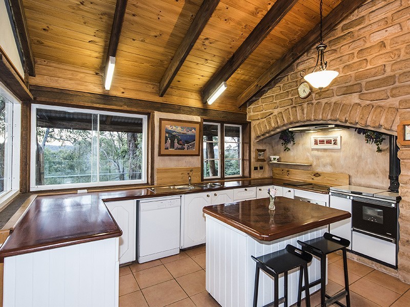 201 Paulls Valley Road, Paulls Valley WA 6076