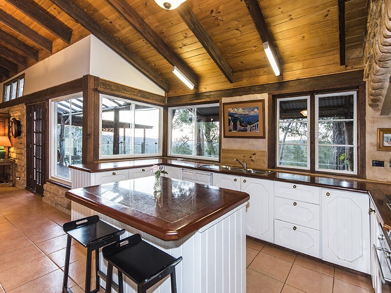 201 Paulls Valley Road, Paulls Valley WA 6076