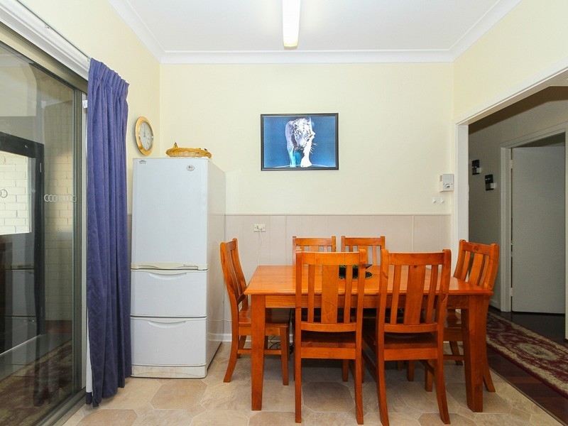 47 Hale Road, Forrestfield WA 6058