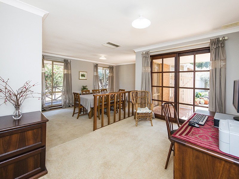 1 Meloway Drive, Maida Vale WA 6057