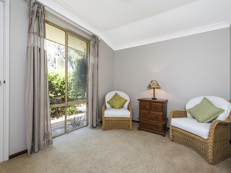 1 Meloway Drive, Maida Vale WA 6057