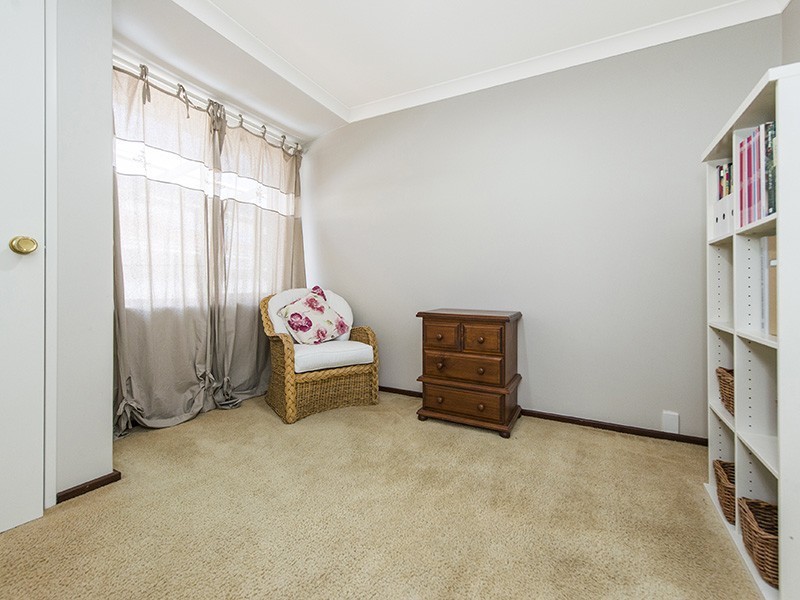 1 Meloway Drive, Maida Vale WA 6057