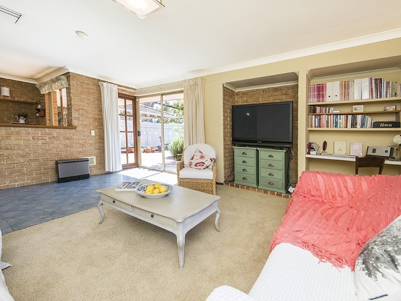 1 Meloway Drive, Maida Vale WA 6057