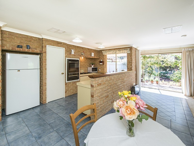 1 Meloway Drive, Maida Vale WA 6057