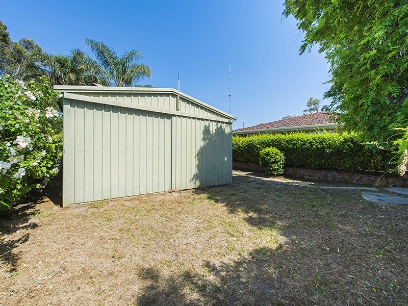 1 Meloway Drive, Maida Vale WA 6057