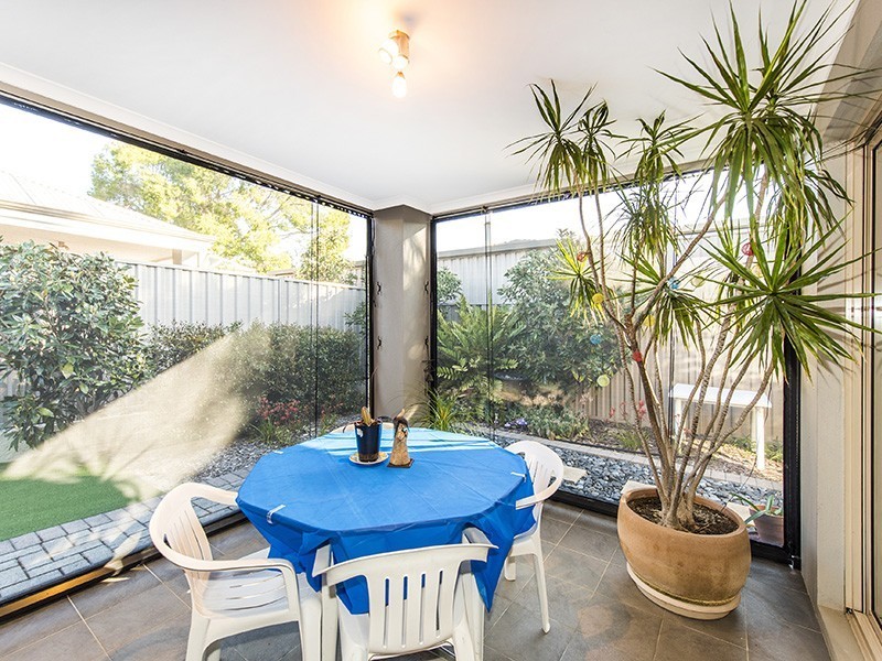 Villa 2/32 Edney Road, High Wycombe WA 6057