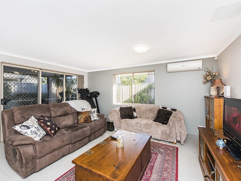 Villa 2/32 Edney Road, High Wycombe WA 6057