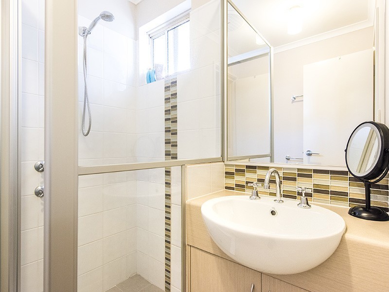 Villa 2/32 Edney Road, High Wycombe WA 6057