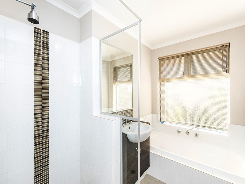 Villa 2/32 Edney Road, High Wycombe WA 6057