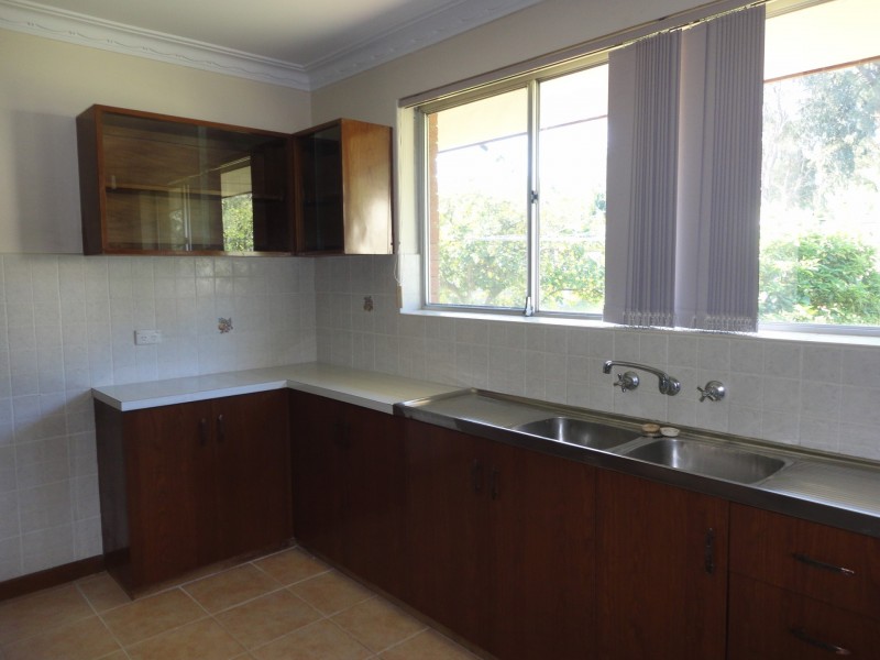 19 Lawnbrook Road East, Walliston WA 6076