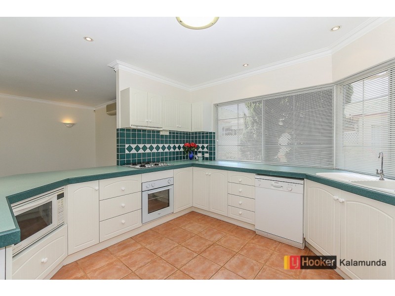 1/11 Brooks Street, Kalamunda WA 6076