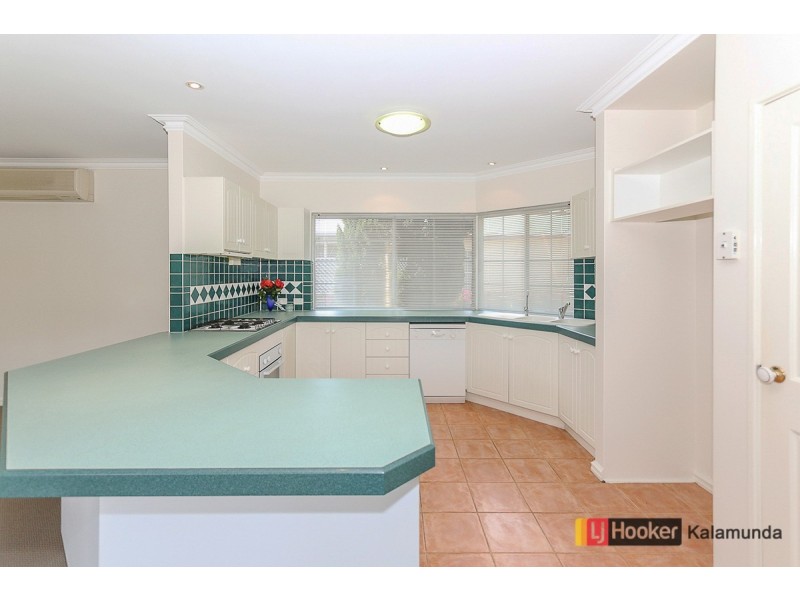 1/11 Brooks Street, Kalamunda WA 6076