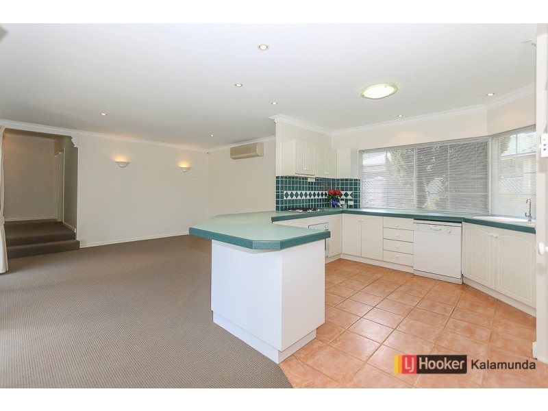 1/11 Brooks Street, Kalamunda WA 6076