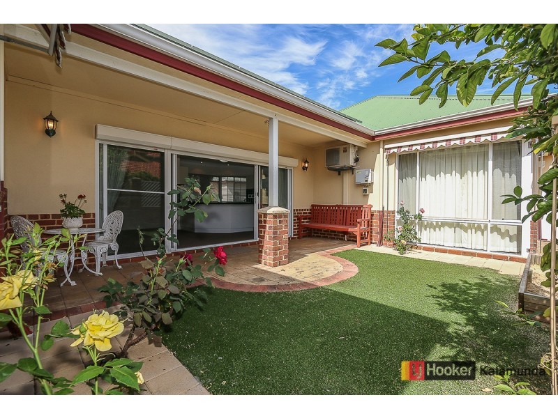 1/11 Brooks Street, Kalamunda WA 6076