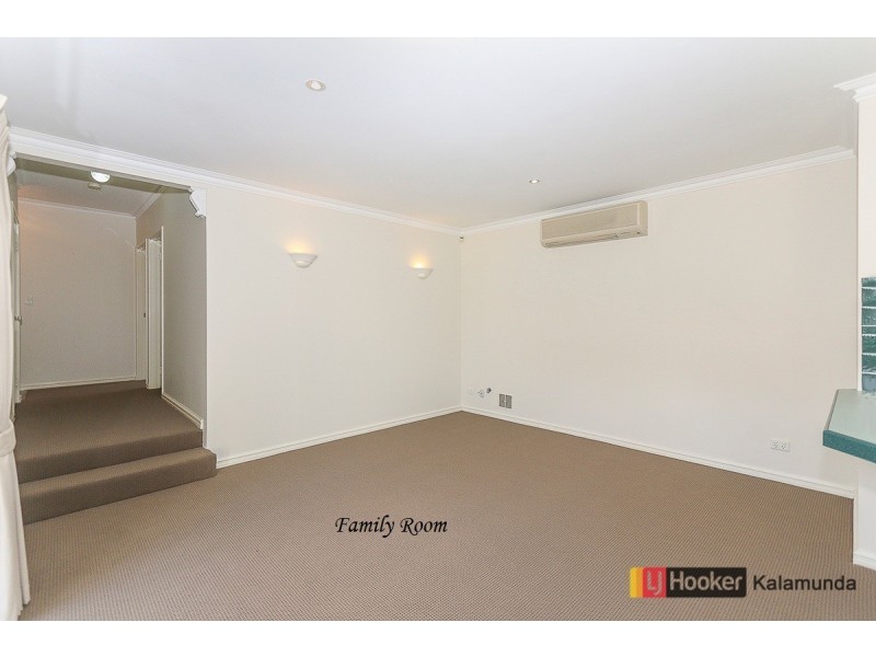 1/11 Brooks Street, Kalamunda WA 6076