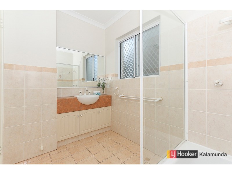 1/11 Brooks Street, Kalamunda WA 6076