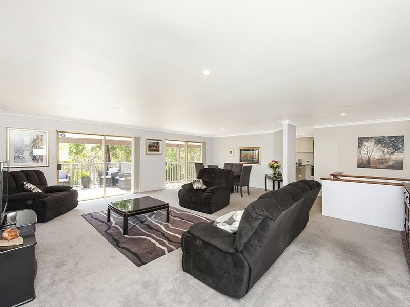 12 Mardolf Street, Lesmurdie WA 6076