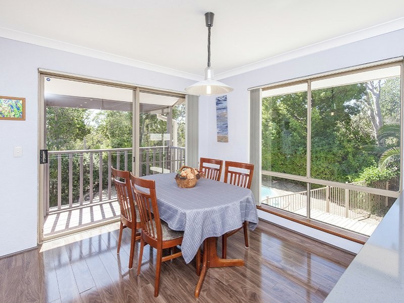 12 Mardolf Street, Lesmurdie WA 6076