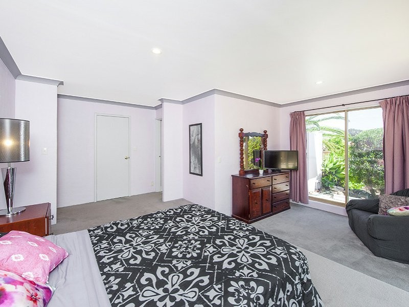 12 Mardolf Street, Lesmurdie WA 6076