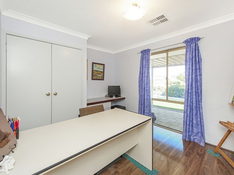 12 Mardolf Street, Lesmurdie WA 6076