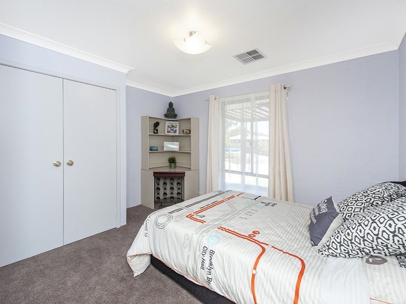 12 Mardolf Street, Lesmurdie WA 6076