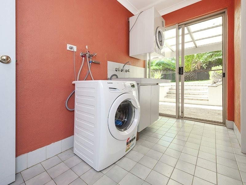 12 Mardolf Street, Lesmurdie WA 6076