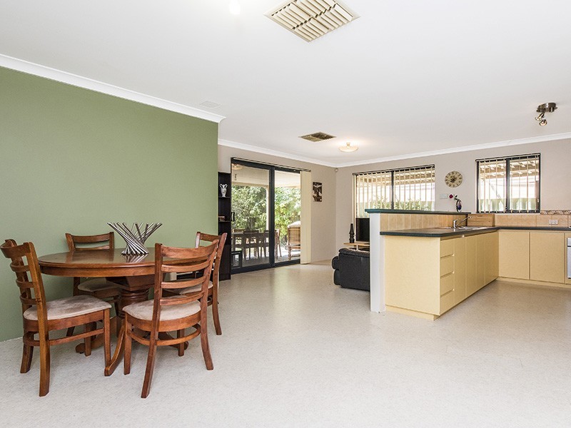 13 Upwood Circle, High Wycombe WA 6057