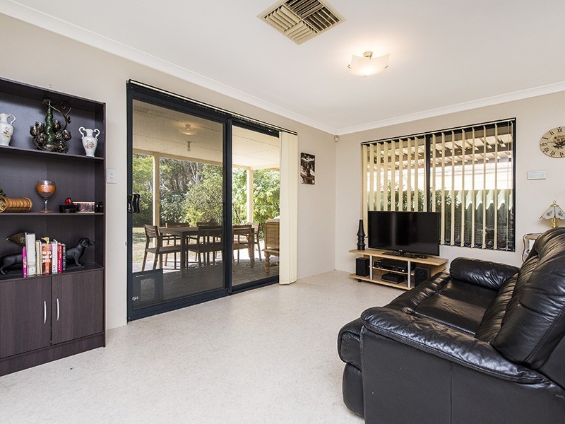 13 Upwood Circle, High Wycombe WA 6057