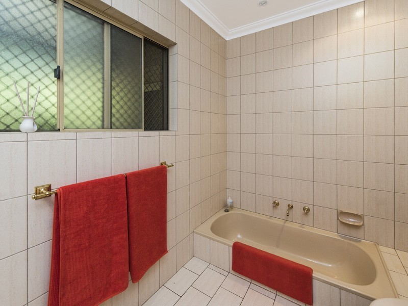 26 Dale Drive, Gooseberry Hill WA 6076