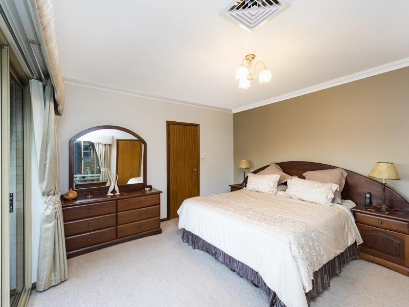 26 Dale Drive, Gooseberry Hill WA 6076