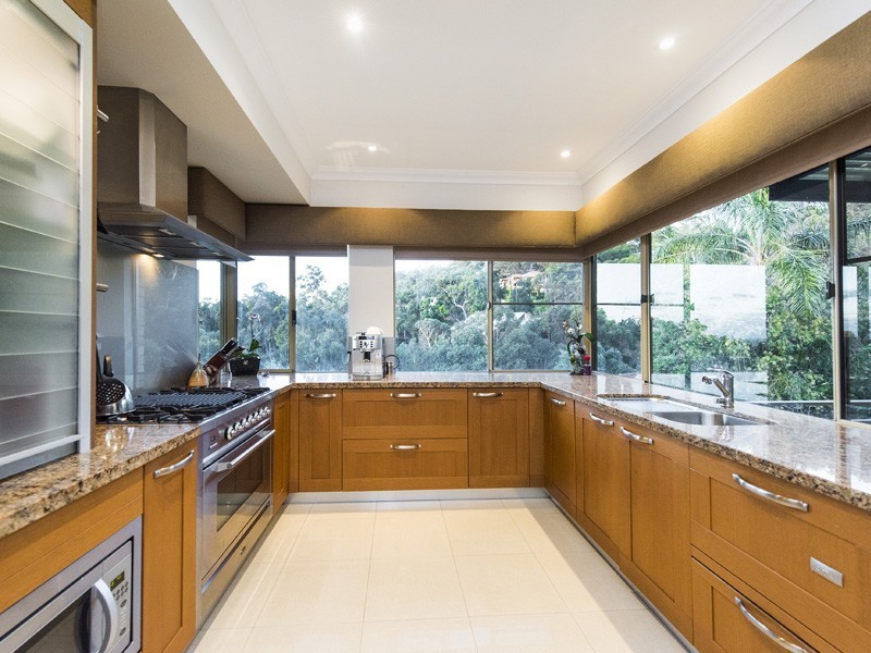 26 Dale Drive, Gooseberry Hill WA 6076