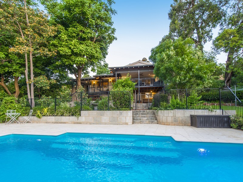 36 Albert Road, Lesmurdie WA 6076