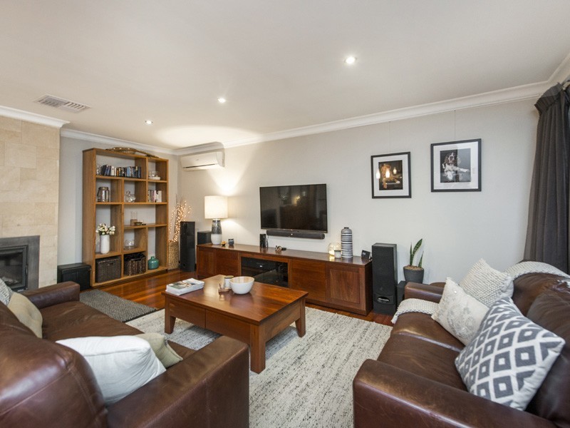 36 Albert Road, Lesmurdie WA 6076