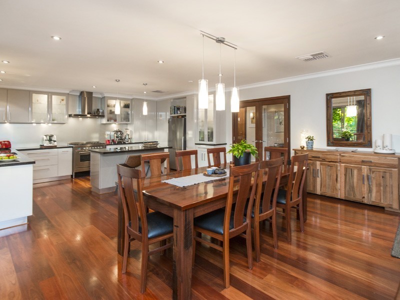 36 Albert Road, Lesmurdie WA 6076