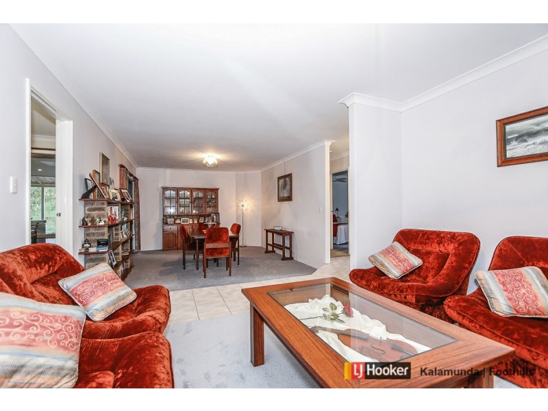 55 Kathleen Road, Lesmurdie WA 6076