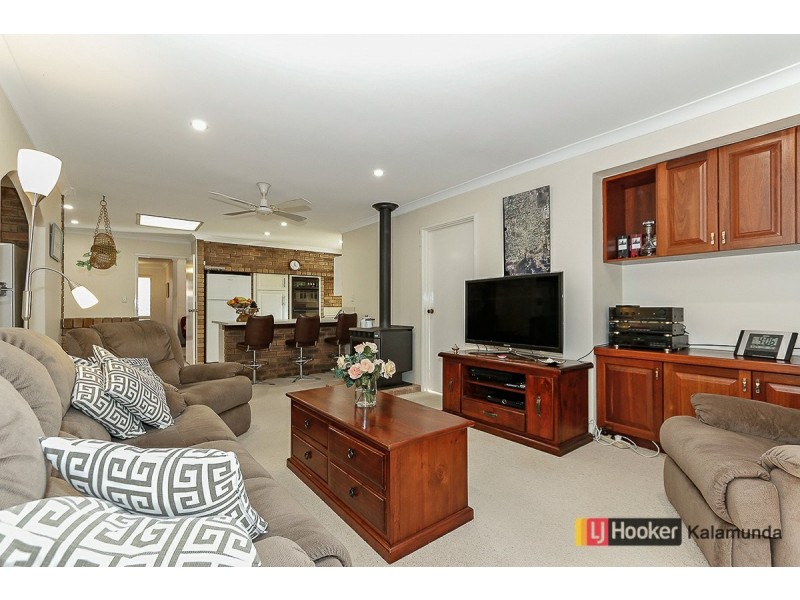 55 Kathleen Road, Lesmurdie WA 6076