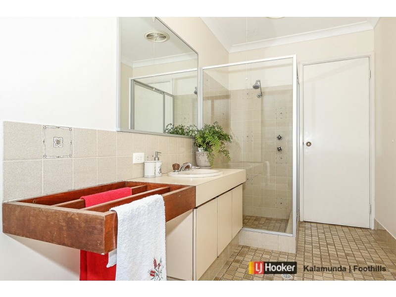 55 Kathleen Road, Lesmurdie WA 6076