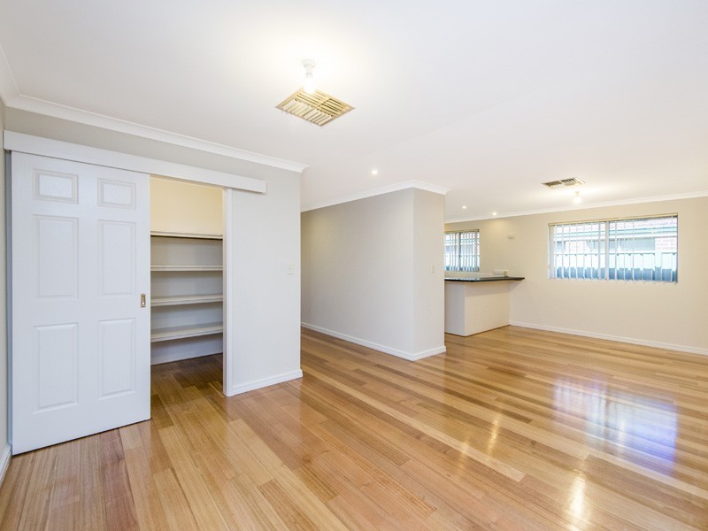 31 Feeney Gardens, High Wycombe WA 6057