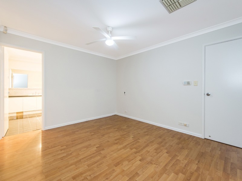 31 Feeney Gardens, High Wycombe WA 6057