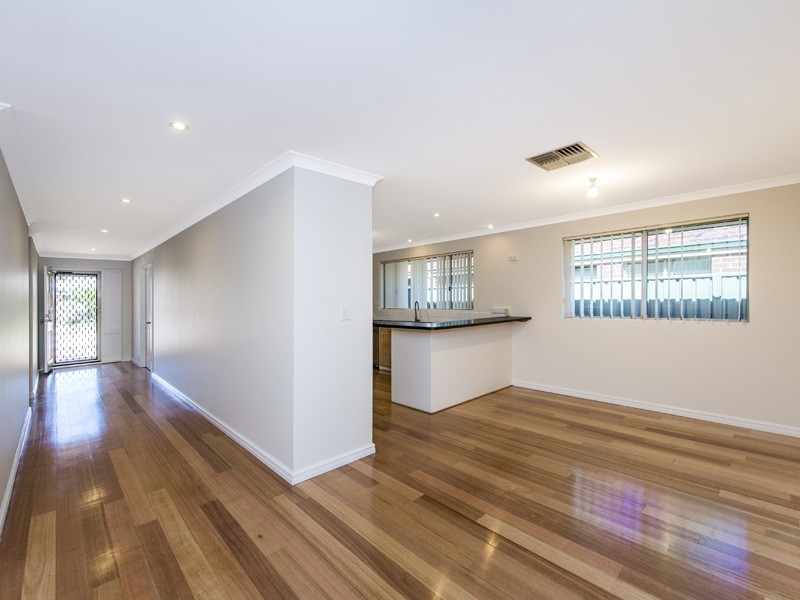 31 Feeney Gardens, High Wycombe WA 6057