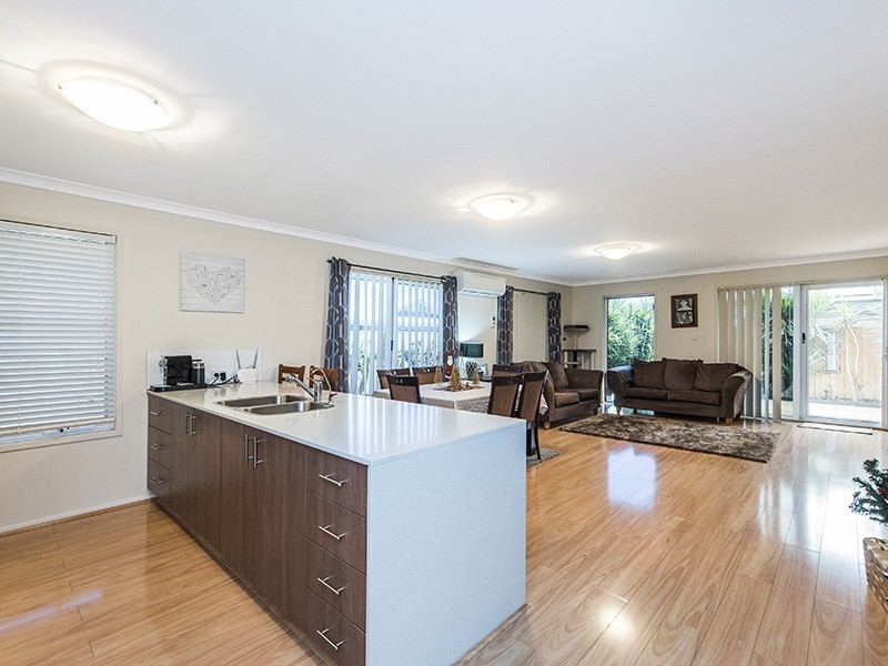 34 Harberton Parkway, Ellenbrook WA 6069