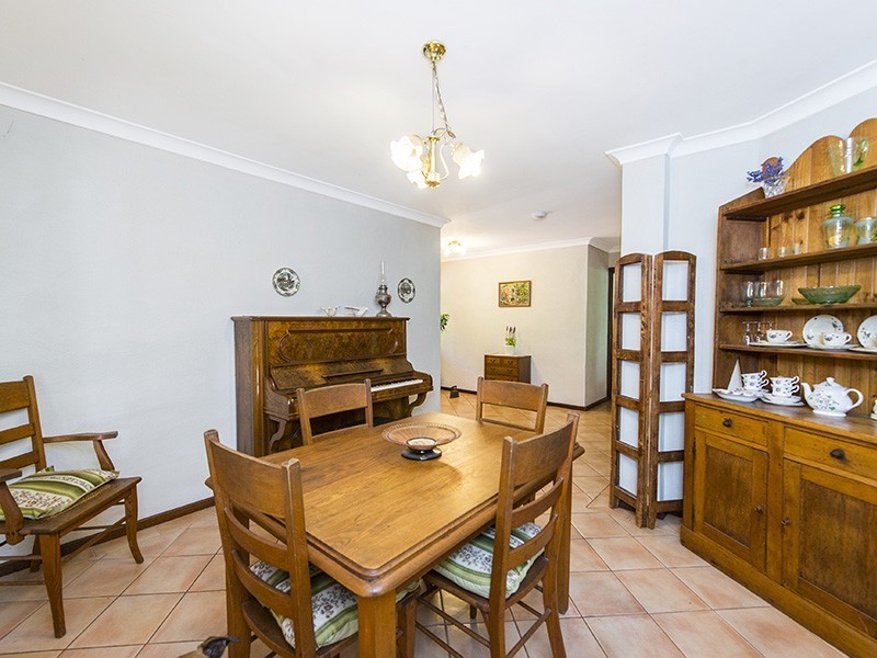 16 Nelson Street, Bedfordale WA 6112
