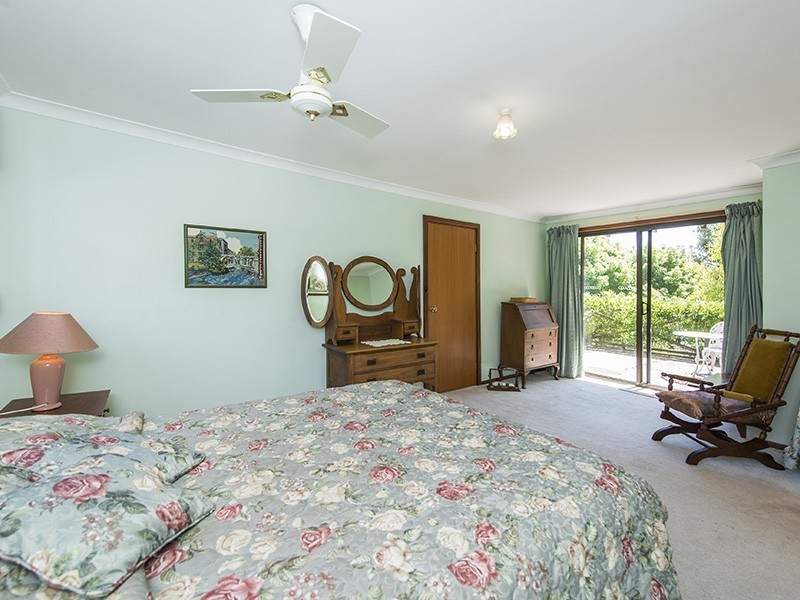 16 Nelson Street, Bedfordale WA 6112