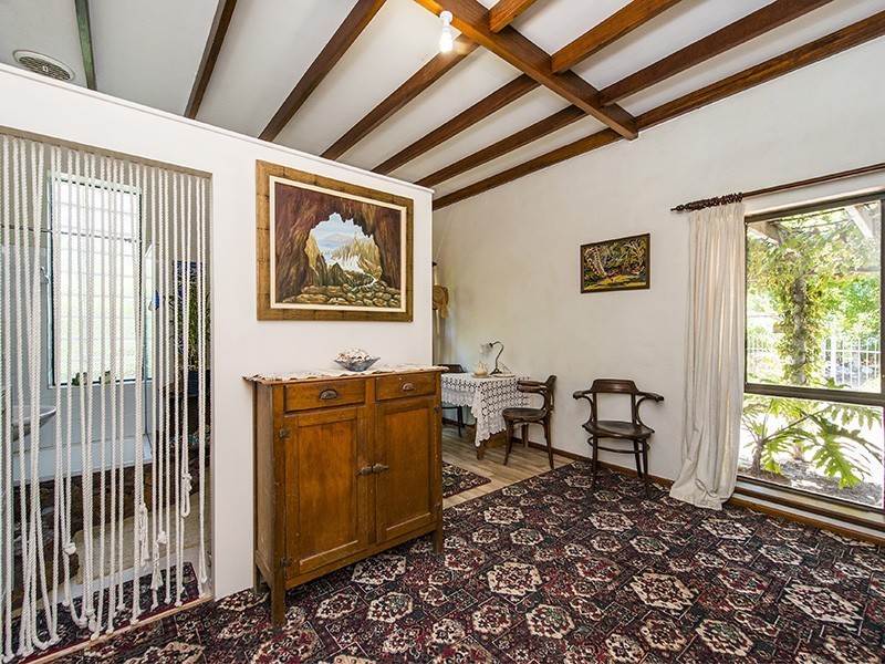 16 Nelson Street, Bedfordale WA 6112
