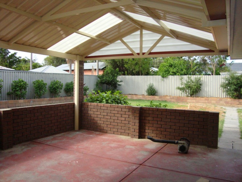 13 Larix Way, Forrestfield WA 6058