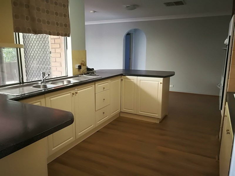 13 Larix Way, Forrestfield WA 6058