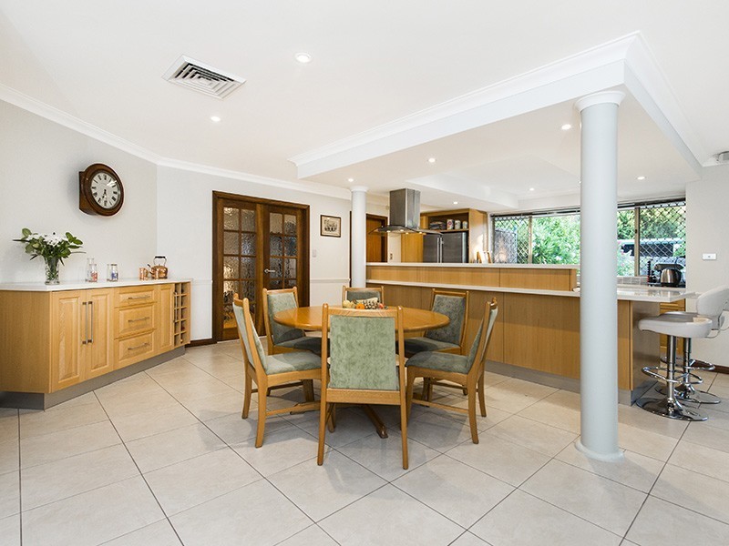 30 Rootes Road, Lesmurdie WA 6076