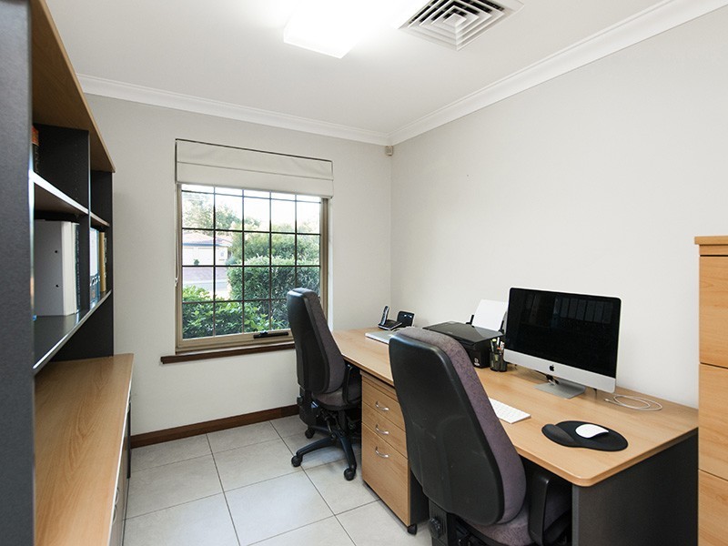 30 Rootes Road, Lesmurdie WA 6076