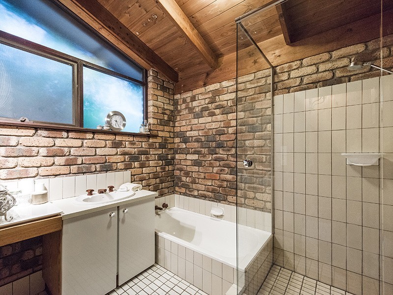 31 Benbullen Road, Kalamunda WA 6076